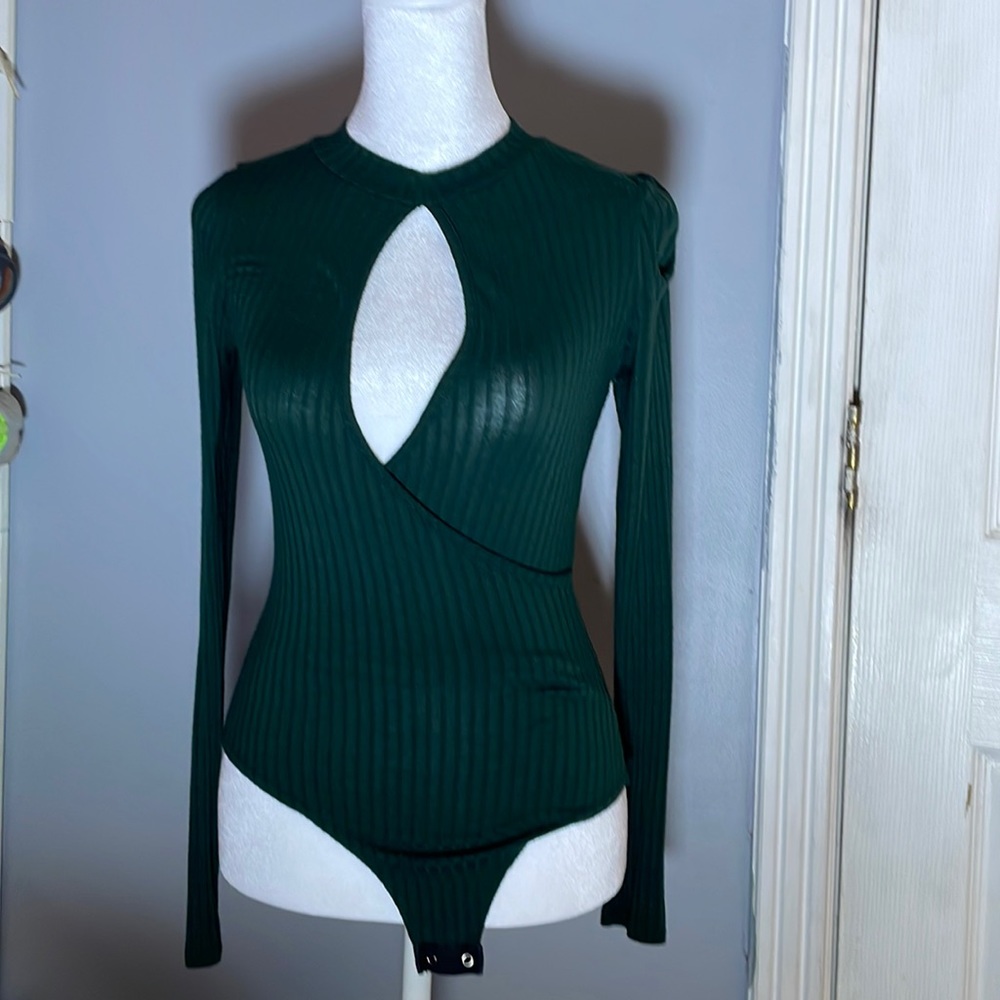 green keyhole body suit